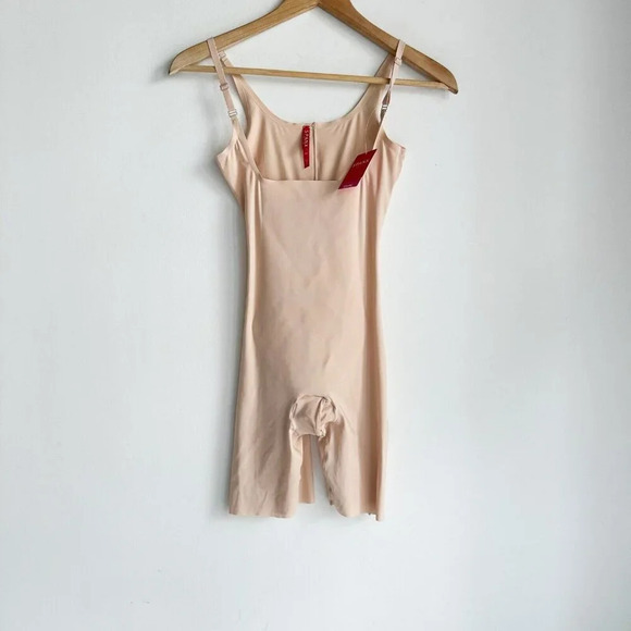 SPANX  Nude Beige Open Bust Slip Small - Picture 2 of 6